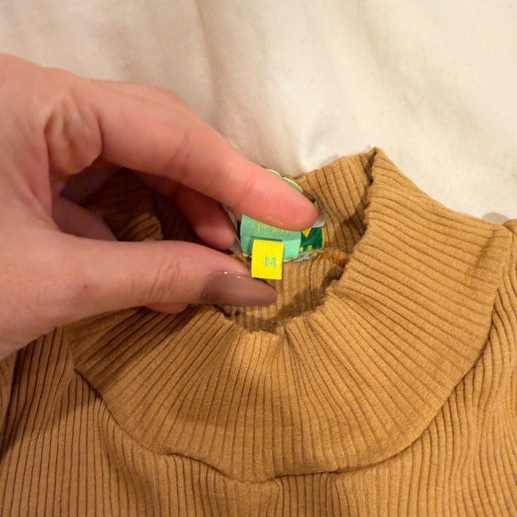 FARM Rio Tan Cropped Top - Picture 4 of 5